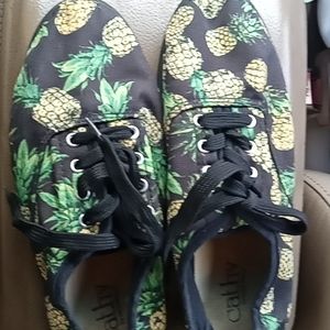 Pineapple shoes